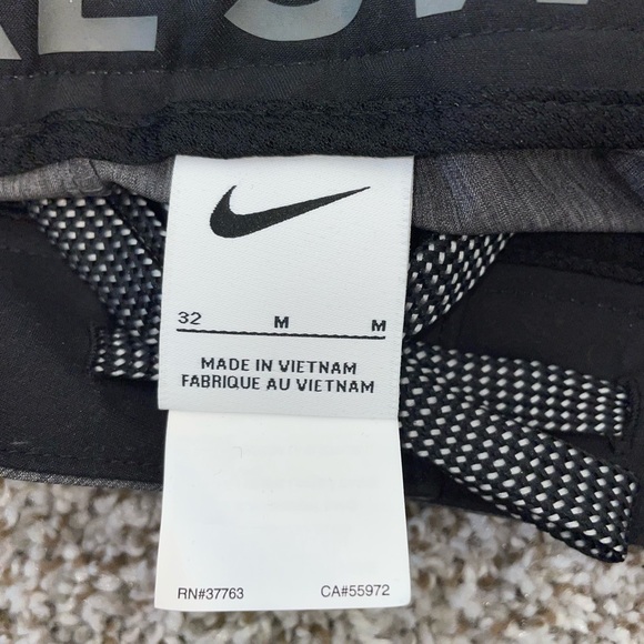 New With Tags Nike Mens Swim Trunks Size 32 - Picture 5 of 10